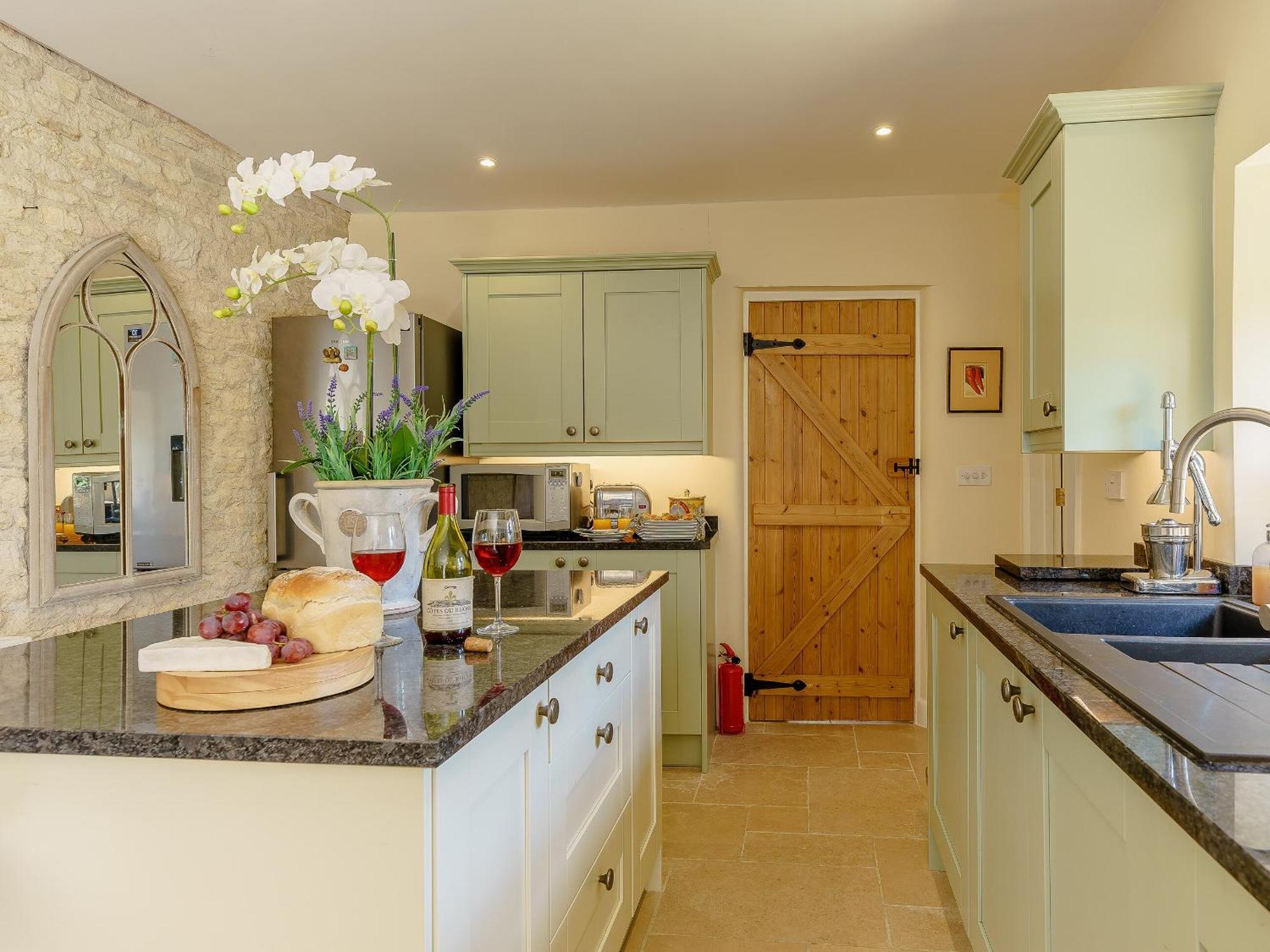 The Clock House Villa Bisley  Bagian luar foto