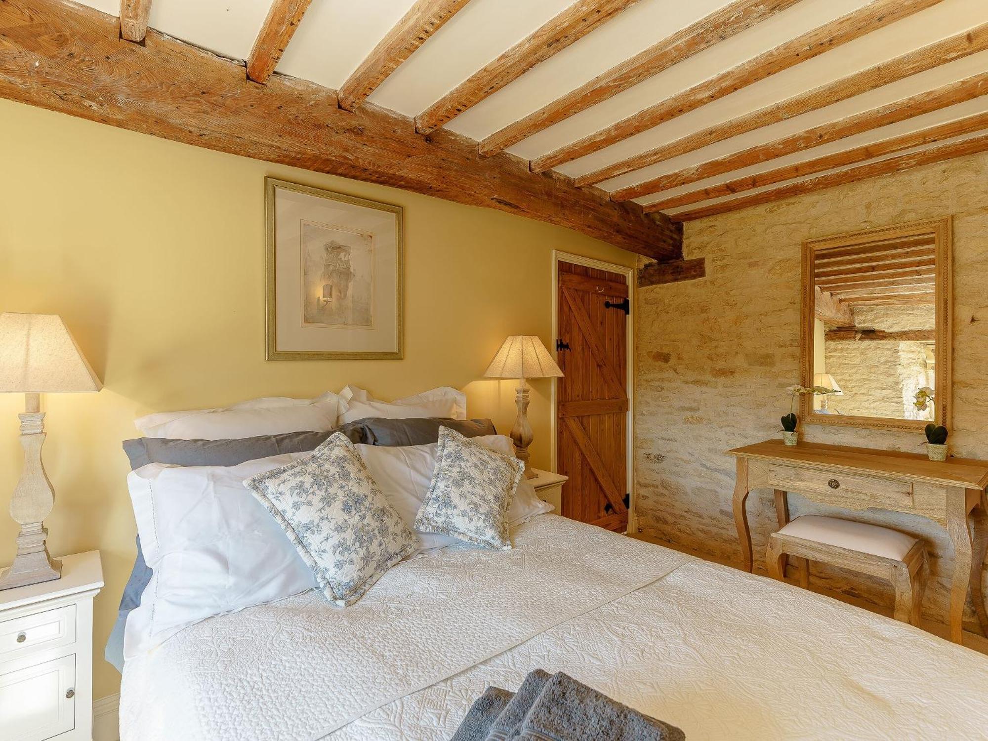 The Clock House Villa Bisley  Bagian luar foto
